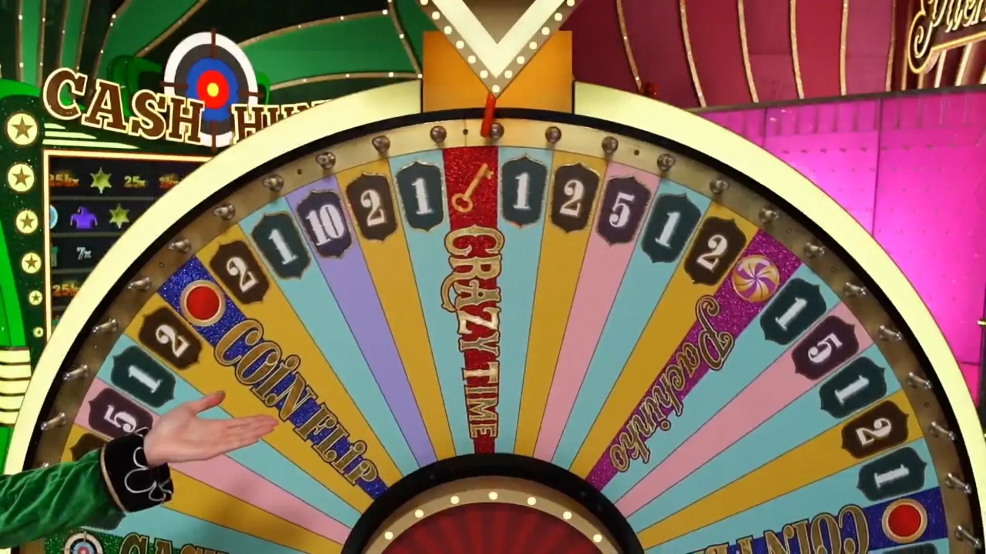 Crazy Time Live Spielshow im Online Casino mit großem Glücksrad und Bonusfeldern wie Coin Flip und Cash Hunt Crazy Time Live Glücksrad im Casino